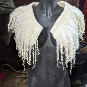 White felted collar White felted collar